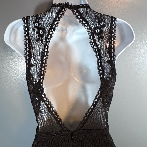 Alexia Black Lace Open Back Midi Dress – Size M - Picture 6 of 15